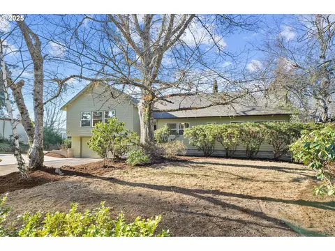 5627 SW 45th Ave, Portland, OR 97221