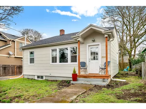 7630 N Drummond Ave #A, Portland, OR 97217