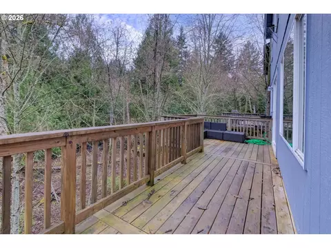 Exterior - 37720 Hamilton Ridge Dr, Sandy, OR 97055 photo 2 of 3
