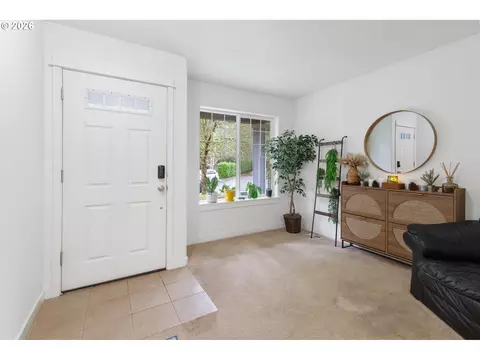 Entry Way - 37720 Hamilton Ridge Dr, Sandy, OR 97055 photo 2 of 2