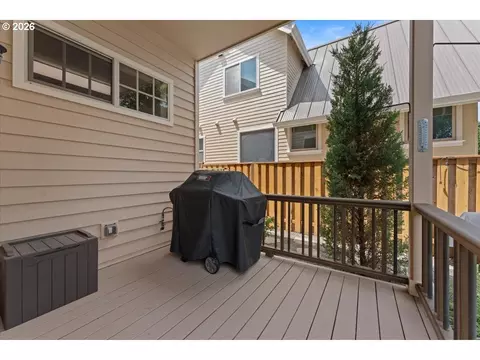 Exterior - 3034 N Holladay Dr, Cornelius, OR 97113 photo 4 of 8