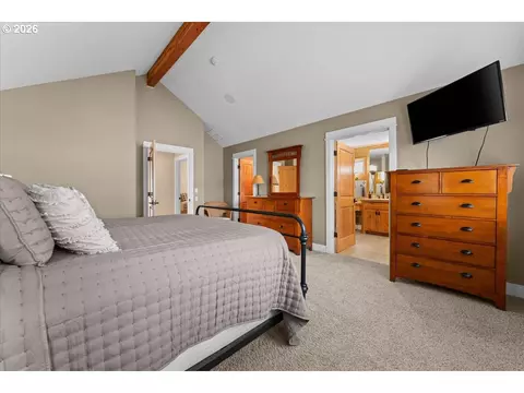 Bedroom - 3034 N Holladay Dr, Cornelius, OR 97113 photo 2 of 5