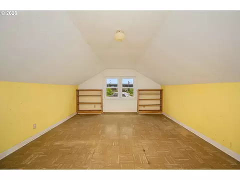 Bedroom - 1470 Jay St, Eugene, OR 97402 photo 8 of 9