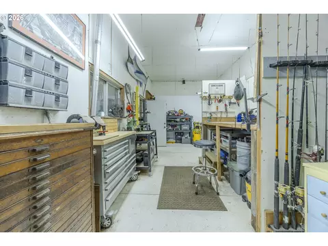 3681 Upper Smith River Rd, Drain, OR 97435 photo 42