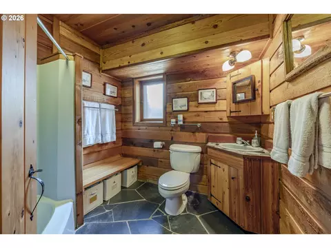 3681 Upper Smith River Rd, Drain, OR 97435 photo 23