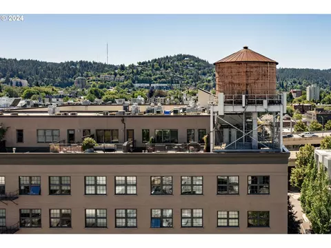 1420 NW Lovejoy St #703, Portland, OR 97209