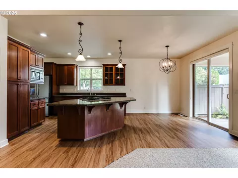 Kitchen - 4635 Champagne Ln, Eugene, OR 97404 photo 5 of 6