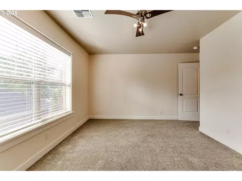Bedroom - 4635 Champagne Ln, Eugene, OR 97404 photo 6 of 7