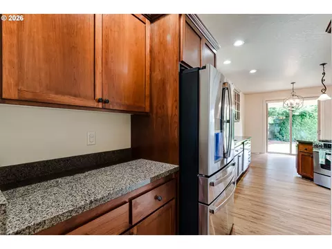 Kitchen - 4635 Champagne Ln, Eugene, OR 97404 photo 2 of 6