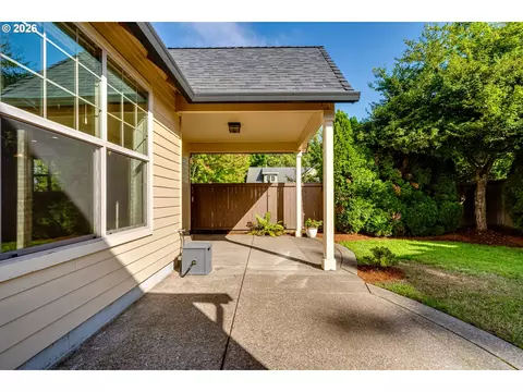 Exterior - 4635 Champagne Ln, Eugene, OR 97404 photo 8 of 8
