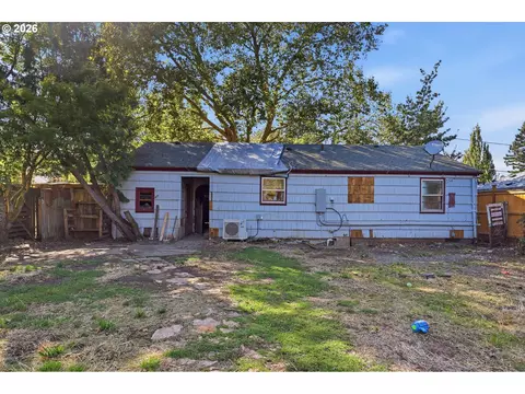 Exterior - 2145 Arthur St, Eugene, OR 97405 photo 2 of 5