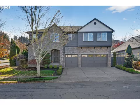 14956 SE Pebble Beach Dr, Happy Valley, OR 97086