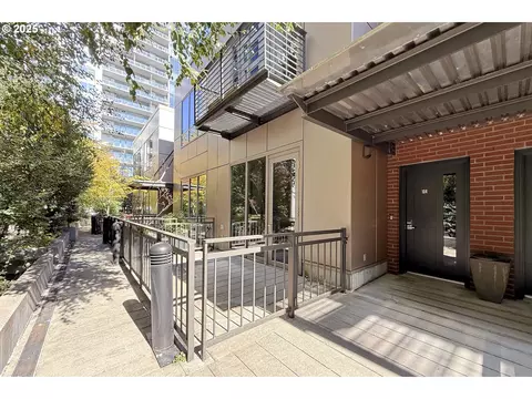 922 NW 11th Ave #104, Portland, OR 97209