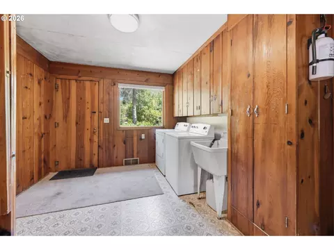 Other - 90357 Thomson Ln, Vida, OR 97488 photo 9 of 15