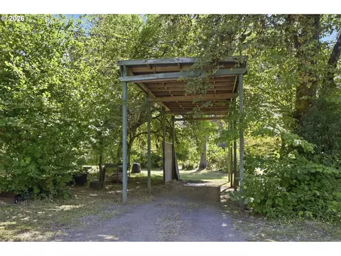 Exterior - 90357 Thomson Ln, Vida, OR 97488 photo 8 of 12