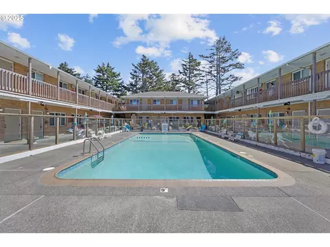 2233 Beach Dr #43, Seaside, OR 97138