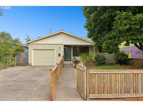 7629 SE Woodward St, Portland, OR 97206