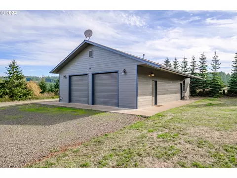 17494 Powers Creek Loop Rd, Silverton, OR 97381