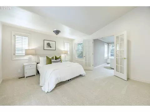 Bedroom - 410 Spyglass Dr, Eugene, OR 97401 photo 2 of 5