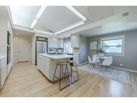 Kitchen - 410 Spyglass Dr, Eugene, OR 97401 photo 1 of 3