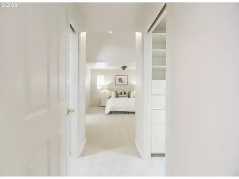 Entry Way - 410 Spyglass Dr, Eugene, OR 97401 photo 3 of 4