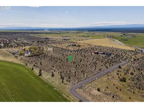 Talarus Tr, Powell Butte, OR 97753