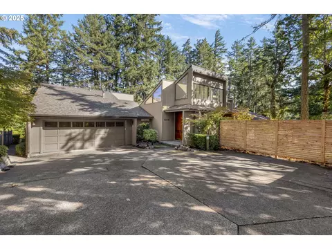 3905 Spring Blvd, Eugene, OR 97405