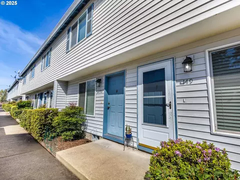 4792 Lancaster Dr NE #150, Salem, OR 97305