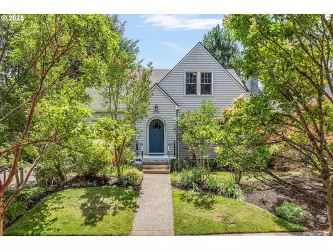 3034 NE Tillamook St, Portland, OR 97212