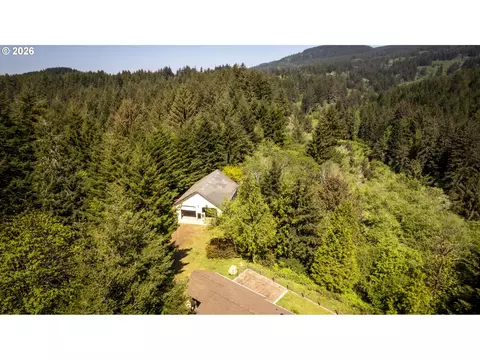 89453 Rustic Ln, Florence, OR 97439 photo 3