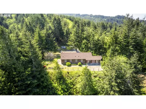 89453 Rustic Ln, Florence, OR 97439 photo 4