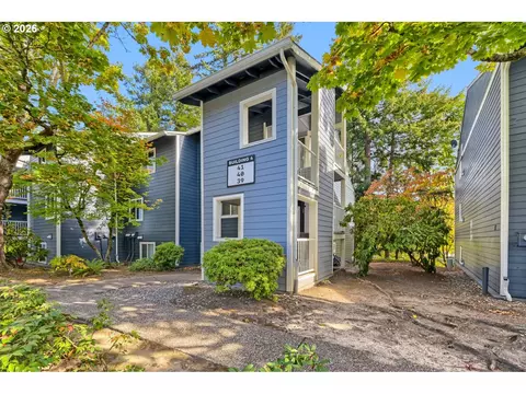 12600 SE Freeman Way #40, Milwaukie, OR 97222