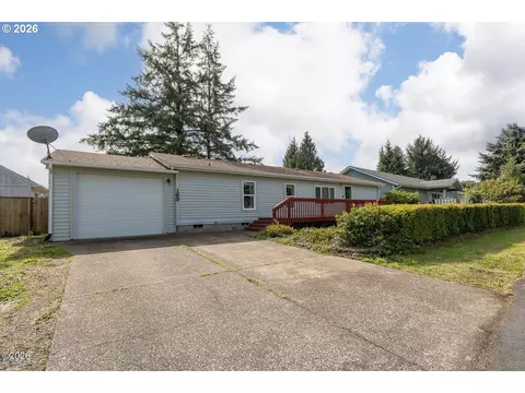 189 NW Willow Ct, Siletz, OR 97380