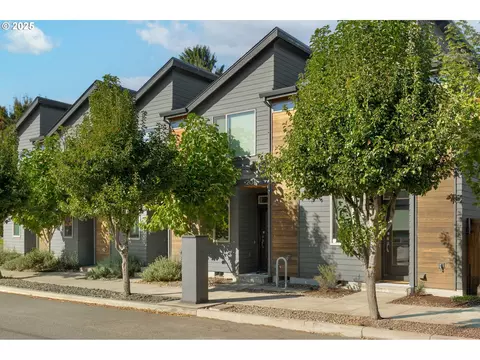 2013 SE Yamhill St, Portland, OR 97214