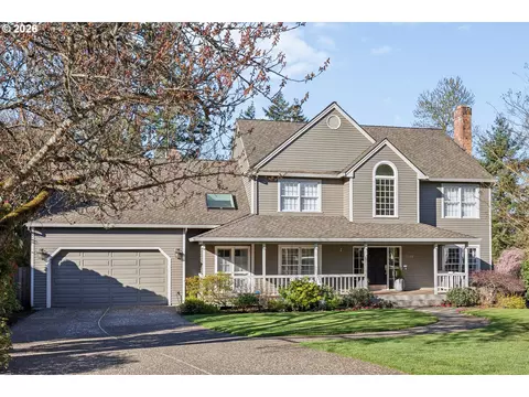 5996 Suncreek Dr, Lake Oswego, OR 97035