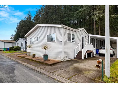 15768 SE Powell Blvd #13, Portland, OR 97236