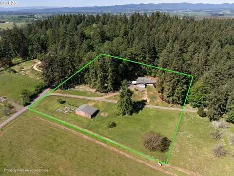 10461 NE Rivenwood Ln, Carlton, OR 97111
