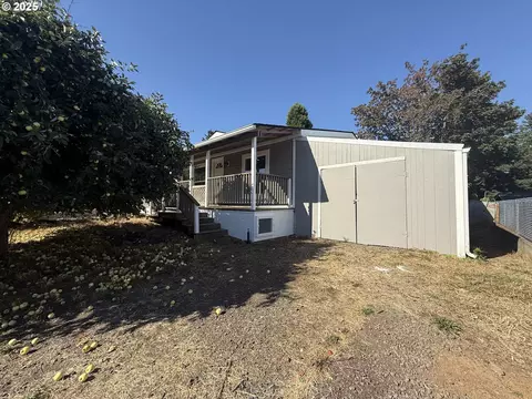 373 Hayhurst Rd, Yoncalla, OR 97499 photo 5
