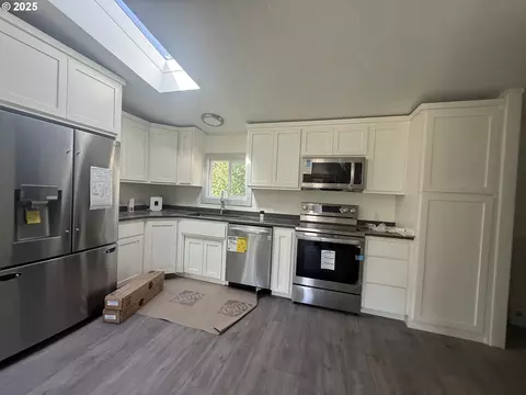373 Hayhurst Rd, Yoncalla, OR 97499 photo 7