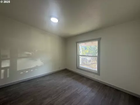 373 Hayhurst Rd, Yoncalla, OR 97499 photo 13