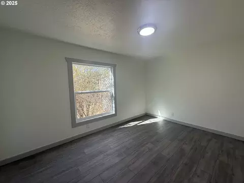 373 Hayhurst Rd, Yoncalla, OR 97499 photo 15