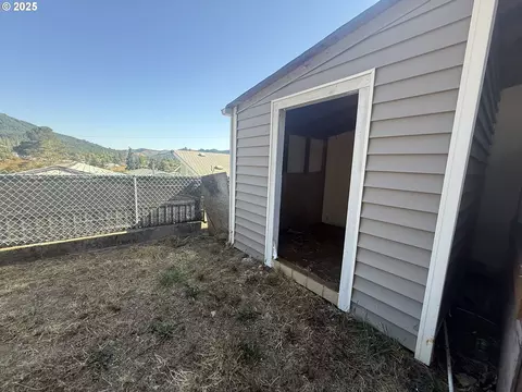 373 Hayhurst Rd, Yoncalla, OR 97499 photo 23