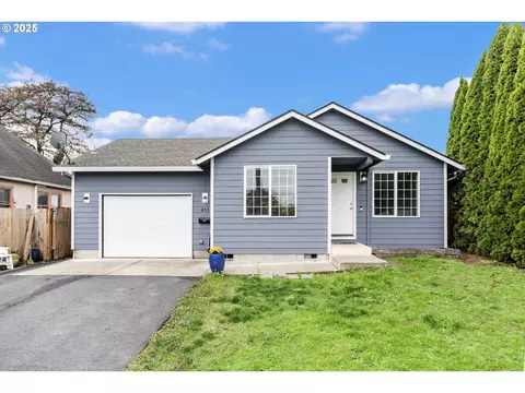 453 N 11th St, Saint Helens, OR 97051