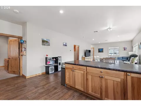 Kitchen - 101 E Park St, Enterprise, OR 97828 photo 6 of 6