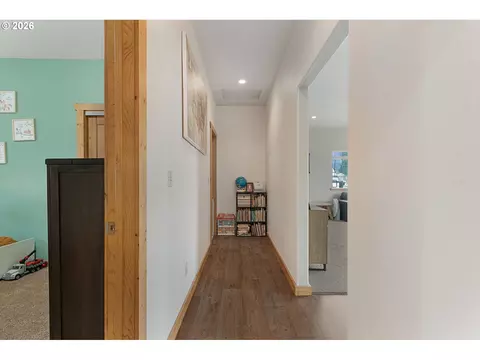 Entry Way - 101 E Park St, Enterprise, OR 97828 photo 1 of 1
