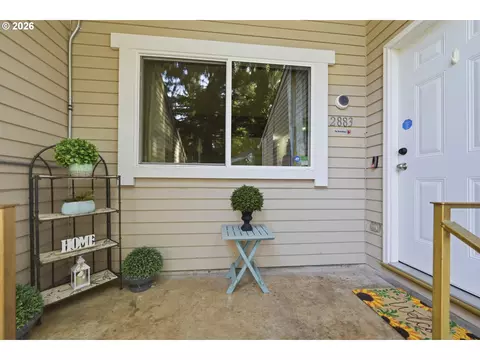 Exterior - 2883 Timberline Dr, Eugene, OR 97405 photo 3 of 17