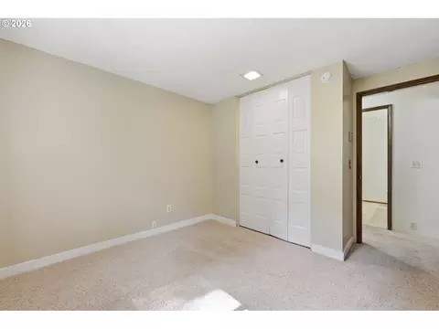 Bedroom - 2883 Timberline Dr, Eugene, OR 97405 photo 6 of 6