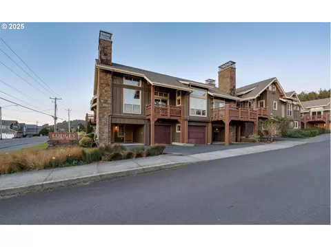 132 E Surfcrest Ave, Cannon Beach, OR 97110