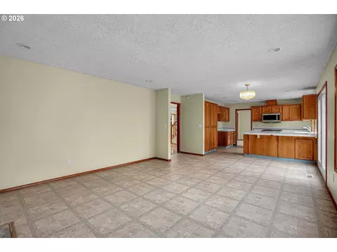 Living - 1802 NW Bella Vista Ave, Gresham, OR 97030 photo 6 of 6