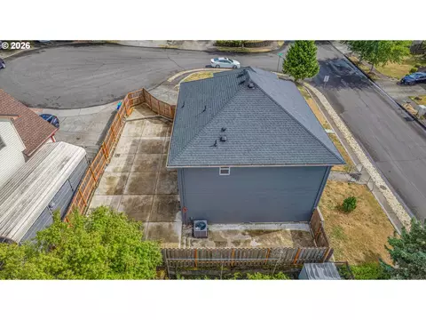View/Area - 1802 NW Bella Vista Ave, Gresham, OR 97030 photo 1 of 7